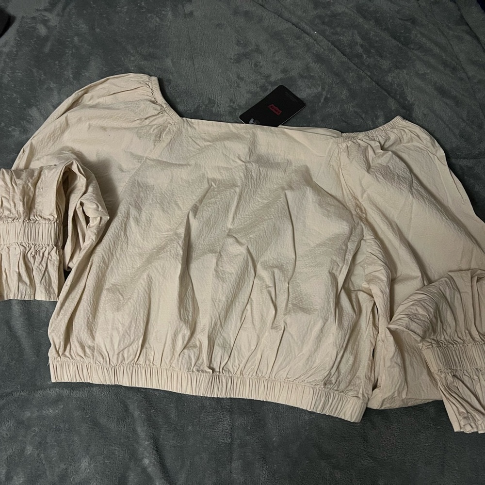 Levi’s crop top